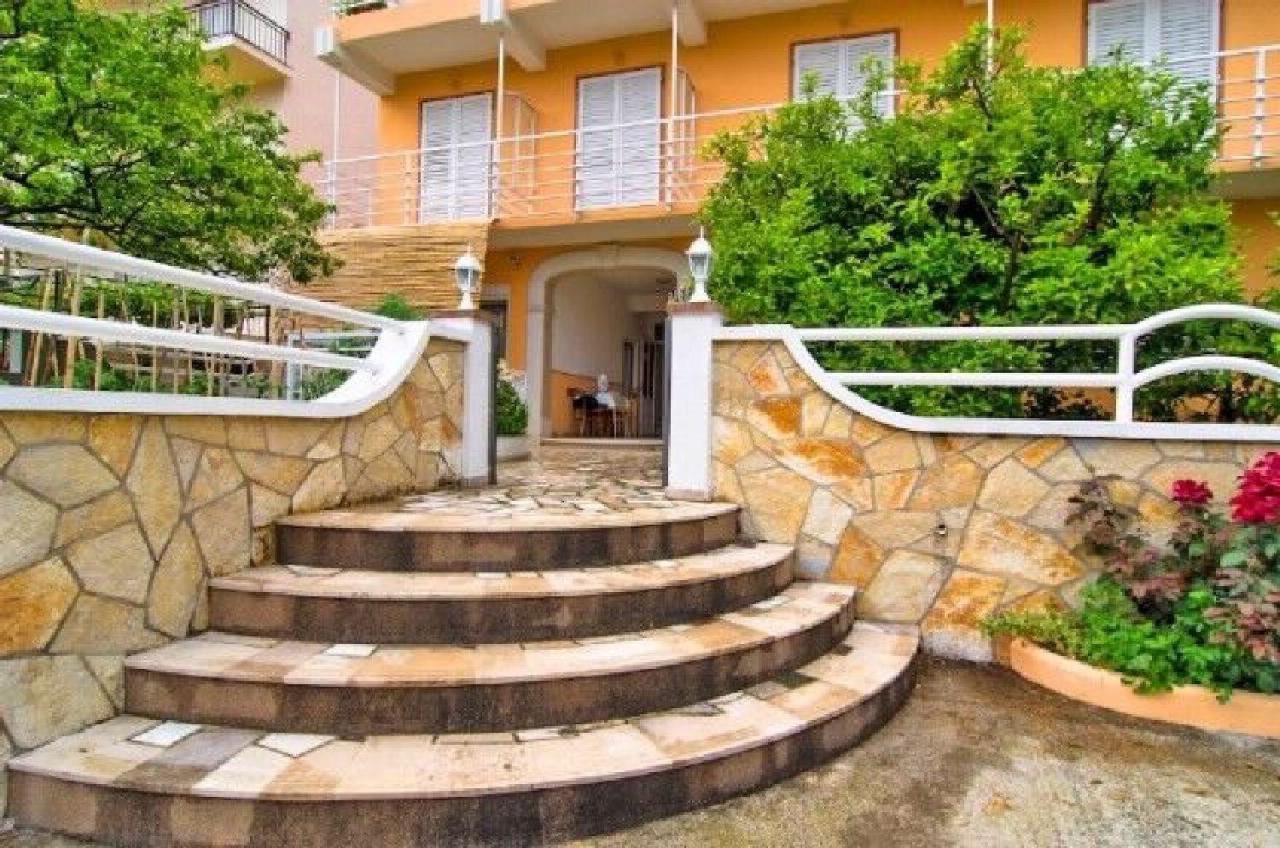 Apartments Josko Gradac  Extérieur photo