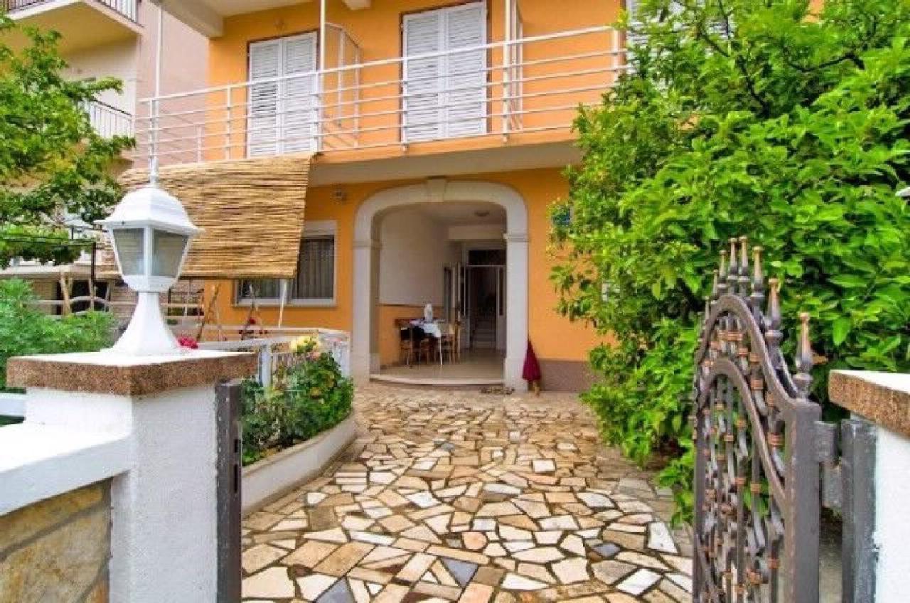 Apartments Josko Gradac  Extérieur photo